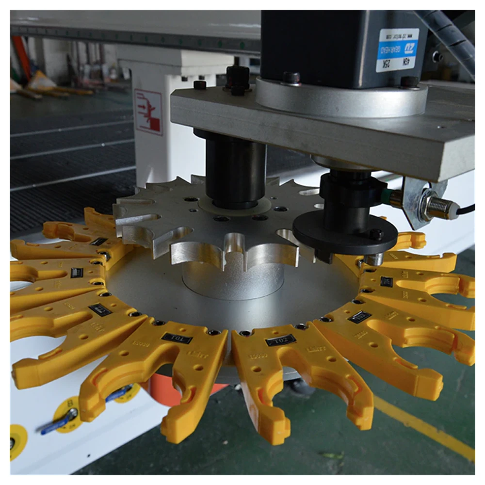 Four-axis router machining a large curved part with the rotary head