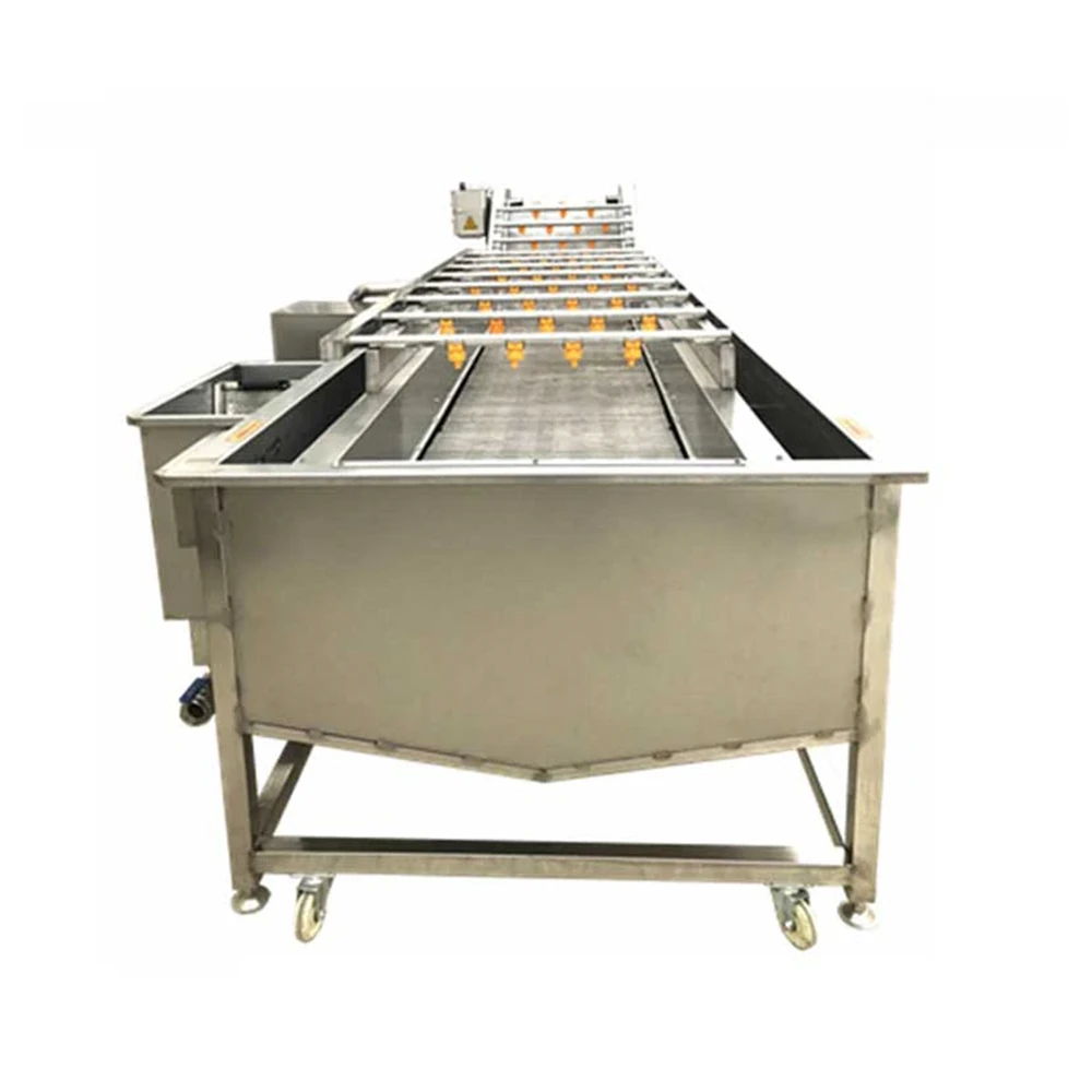 Leafy vegetables washed in the bubble tank