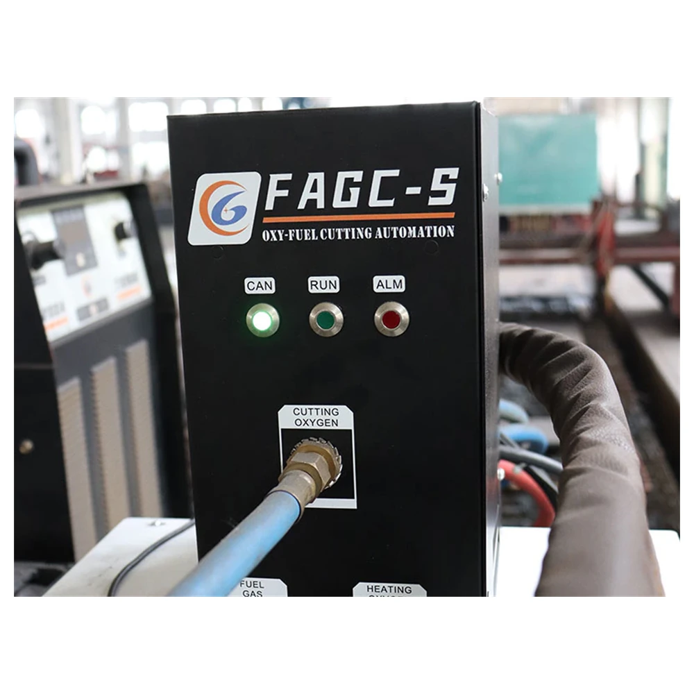 CNC flame cutting table with motorized torch and rails
